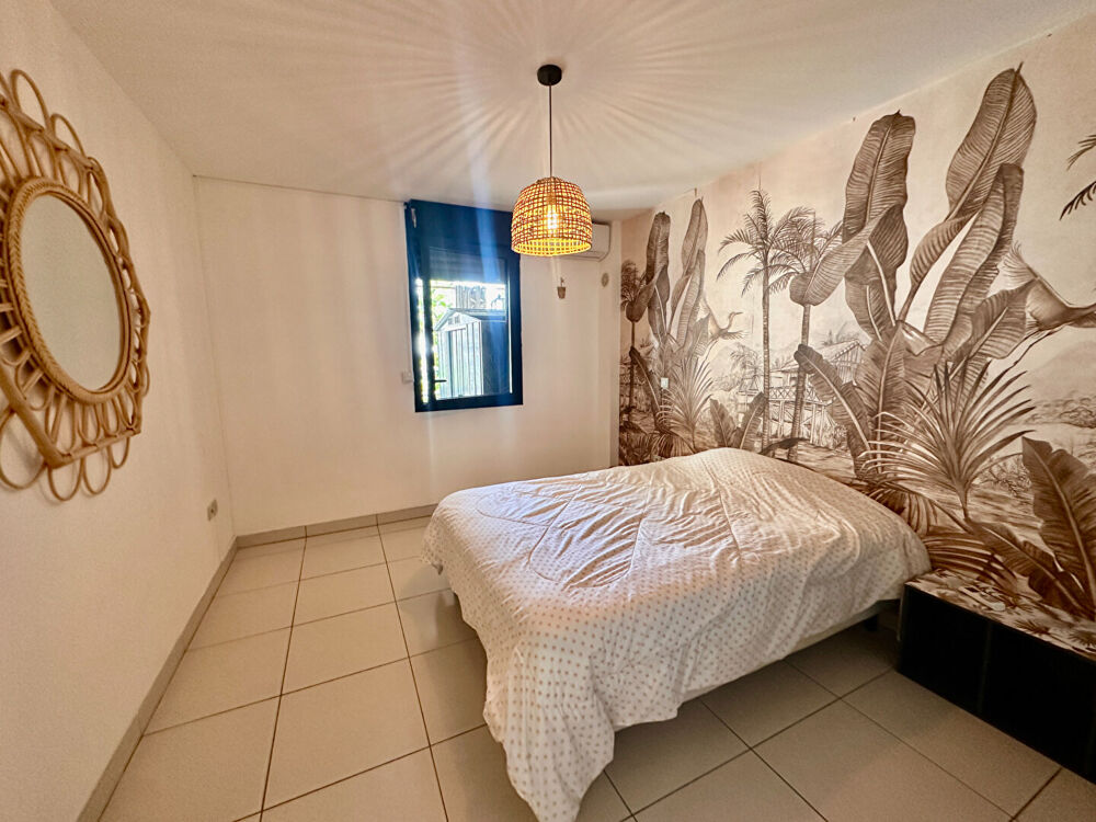 Vente Appartement LA SALINE LES BAINS,  APPARTEMENT T2 avec jardin, piscine + 2 parkings La saline les bains