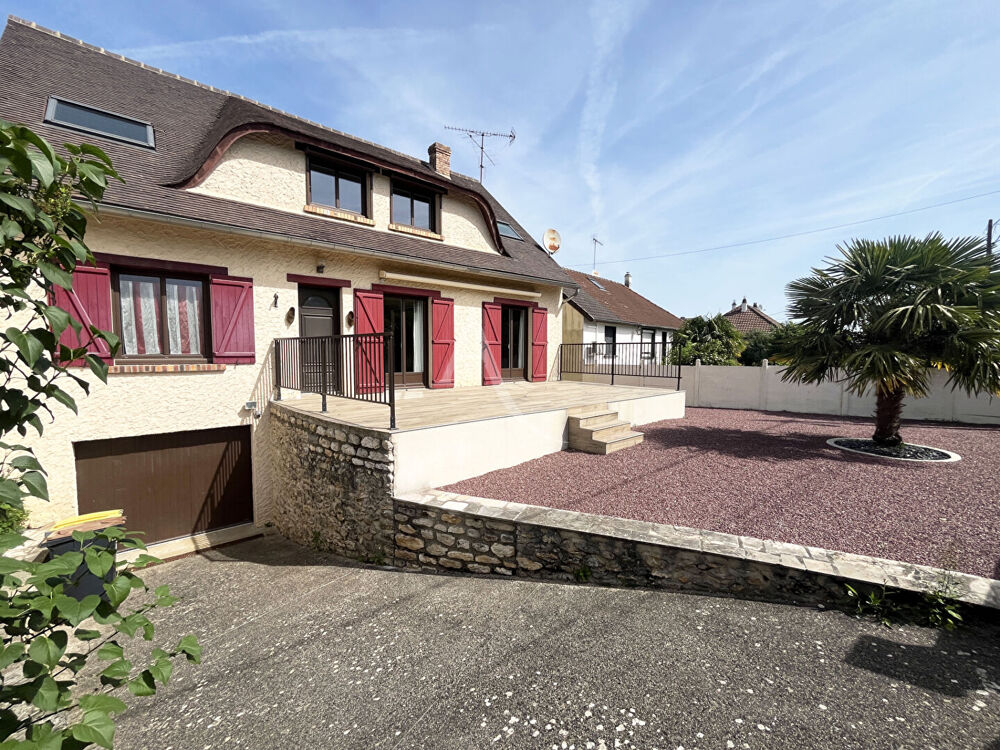 Maison familiale sur sous-sol total - Proche DOURDAN/ETAMPES/ ANGERVILLE - 7 pièces 158m2