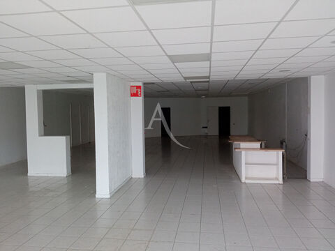   CHALLANS, Local commercial de 230 m² 