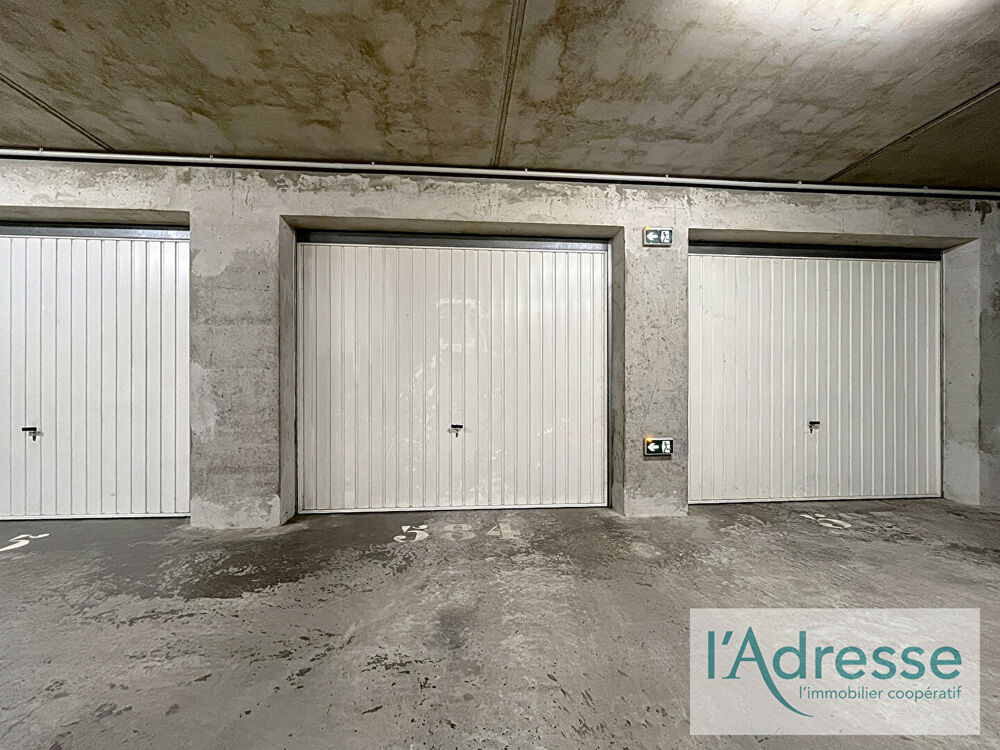 Location Parking/Garage Box fermé 17m² - Les terrasses du parc - Sarrola Carcopino Ajaccio