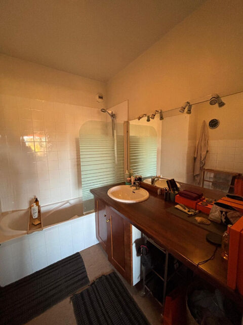  Appartement � louer 4 pi�ces 121 m�