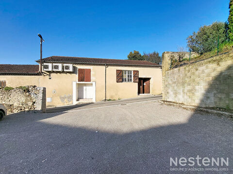 &Agrave; vendre, b&acirc;timent de plain-pied de 220 m&sup2; au coeur du centre-ville historique de Condom, &agrave; proximit&eacute; imm&eacute;diate des commodit&eacute;s &agrave; 110000 32100 Condom