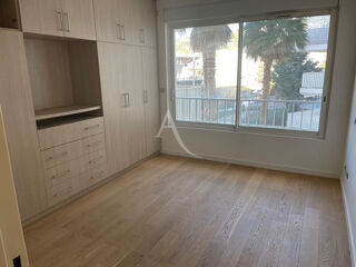  Appartement à vendre 6 pièces 137 m²