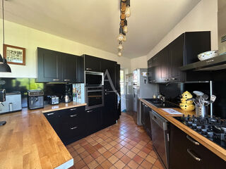  Maison � vendre 9 pi�ces 312 m�