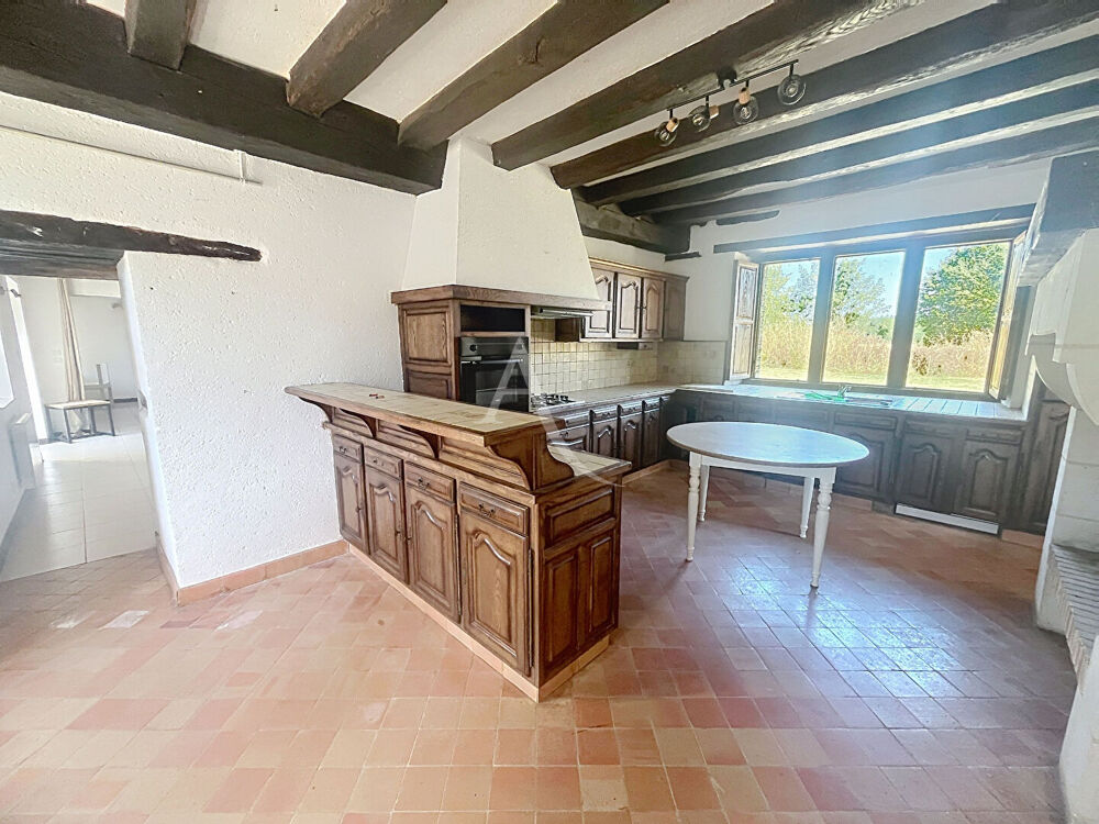 Vente Maison Une maison pleine de caractère, idéale pour les amoureux de la pierre et de la nature. Segre en anjou bleu