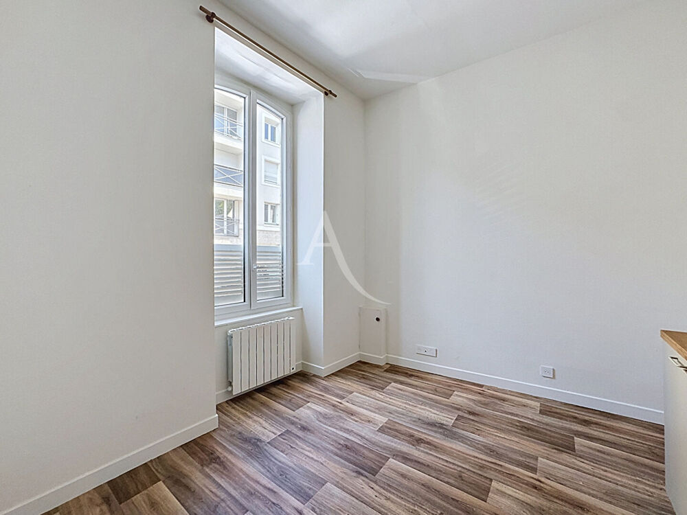 APPARTEMENT T2 EN RDC - 30 m2 - CENTRE VILLE DE LAVAL
