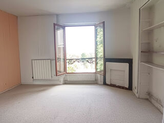  Appartement à louer 3 pièces 75 m²