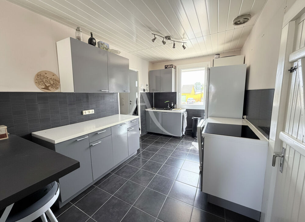 À vendre - maison spacieuse de 7 pièces à Oissery