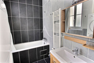  Appartement à louer 2 pièces 43 m²