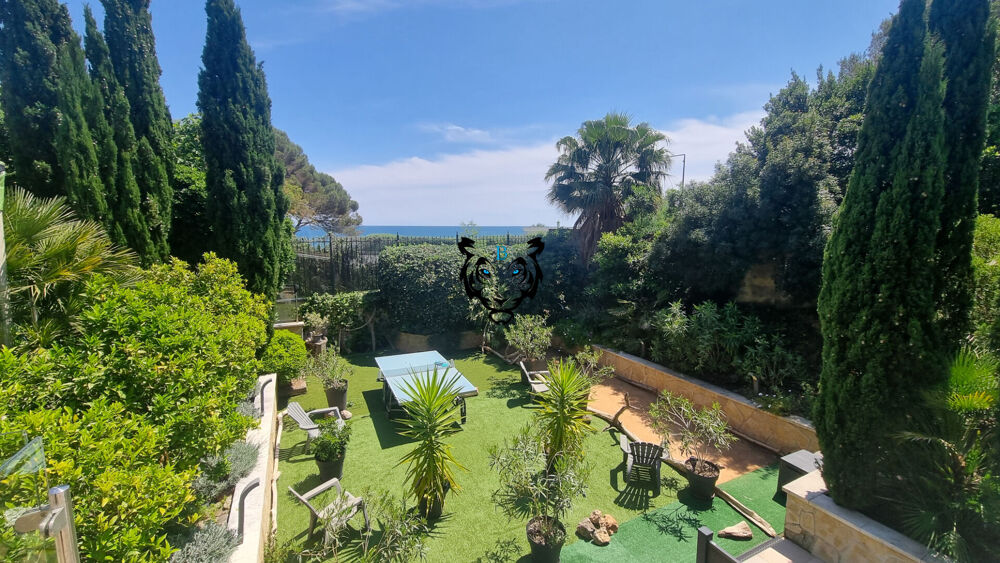 Vente Maison VILLA DE PRESTIGE AVEC VUE MER ET ACCÈS DIRECT À UNE PLAGE PRIVÉE Saint aygulf