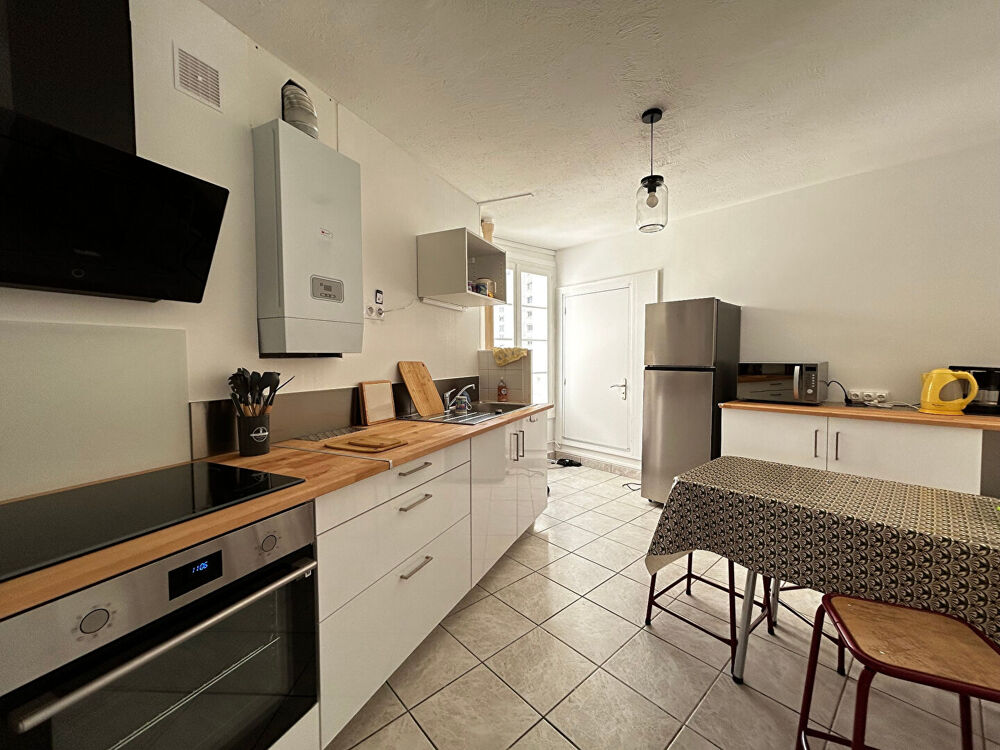 A LOUER - Chambre meublée dans une colocation sur île de Nantes