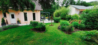 Vente Maison Belle demeure avec piscine entièrement close sur 1800m2 de terrain Vallerois le bois