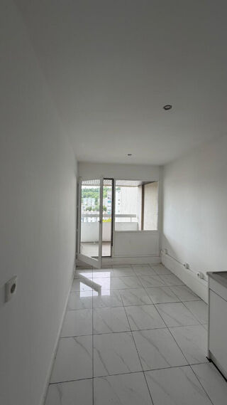  Appartement à louer 3 pièces 64 m²