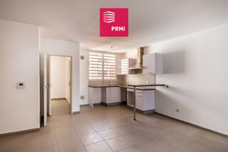 Vente Appartement T3 de 69,35 m² avec varangue vue montagne , cave et parking - Saint-Denis centre / Barachois Saint denis