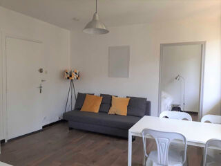  Appartement à louer 2 pièces 32 m²