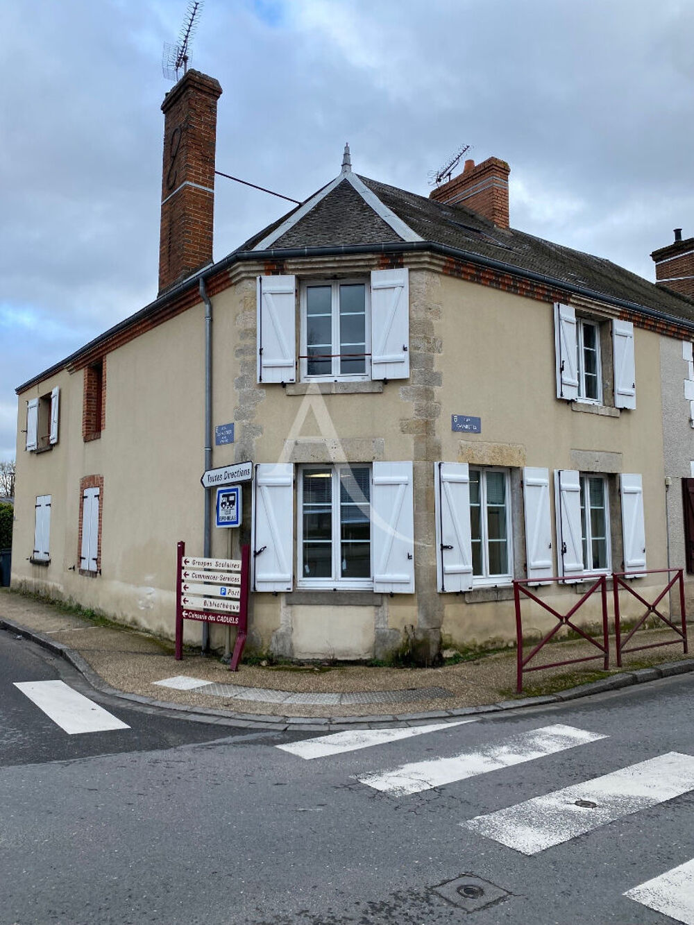 Location Maison Maison Vitry Aux Loges 5 pièce(s) 128 m2 Vitry aux loges