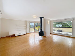  Appartement à louer 3 pièces 95 m²