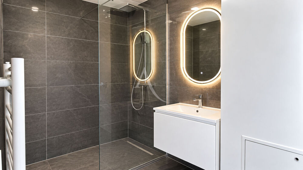 Location Appartement Beau T2 rénové avec balcon et parking en sous-sol à Élancourt Elancourt