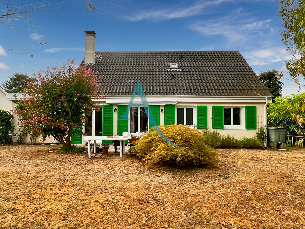 Maison modèle AMBOISE I village Levitt vue espace vert