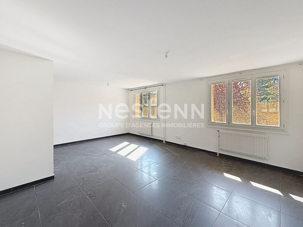 Location Appartement Appartement 4 Pi�ces 2 Chambres R�nov� Traversant EGLISE Rue Pag�re  - 69500 BRON Bron