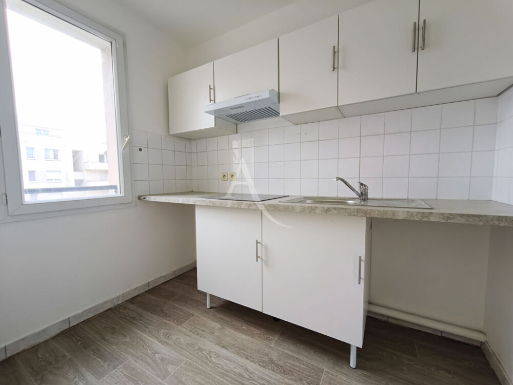 T2 36m² + BALCON + PARKING - CERGY LE HAUT