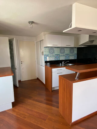  Appartement à louer 2 pièces 52 m²