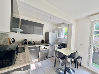  Appartement à louer 2 pièces 45 m²