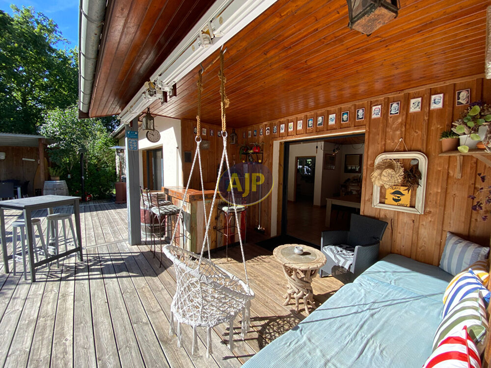 Vente Maison Maison Vendays Montalivet 4 pièce(s) 170 m² Vendays montalivet