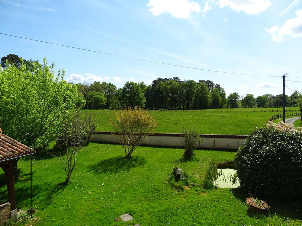 Vente Maison Maison Beauronne 5 pièce(s) 138 m2 avec étang Beauronne