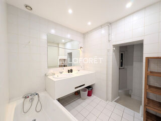  Appartement à louer 3 pièces 100 m²