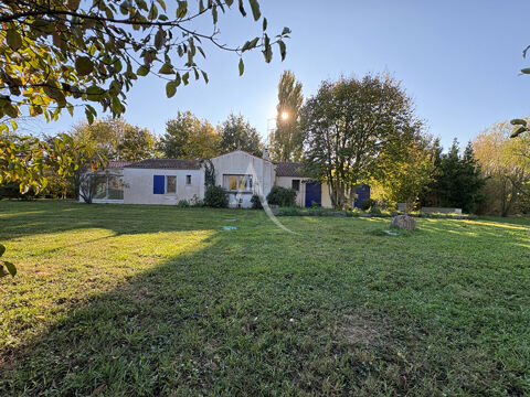   Maison 5 pi�ces - 3 chambres - LES VELLUIRE SUR VENDEE Maison - 5 pi�ce(s) - 125 m�