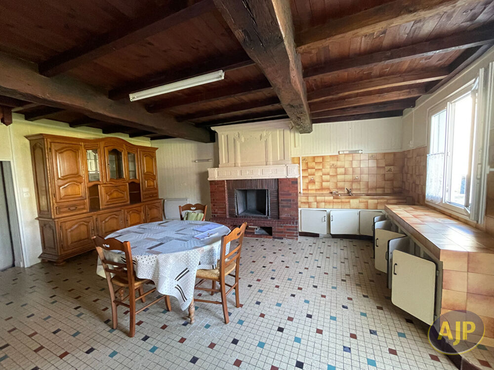 Maison Saint Georges Des Coteaux 5 pièce(s)