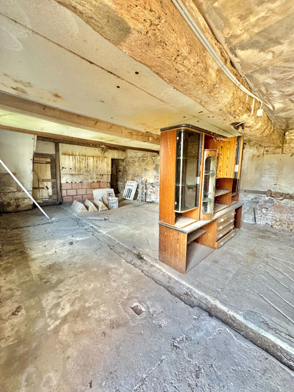 Vente Maison Secteur VERNEUIL SUR AVRE, en campagne, ancien corps de ferme avec de nombreuses dépendances, situé sur un terrain clos d'une co Verneuil sur avre