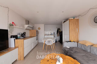 Appartement à louer 4 pièces 93 m²