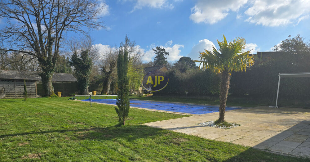 MOUAIS 44590 Maison en pierre 135 m² - 4 chs - piscine - terrain constructible