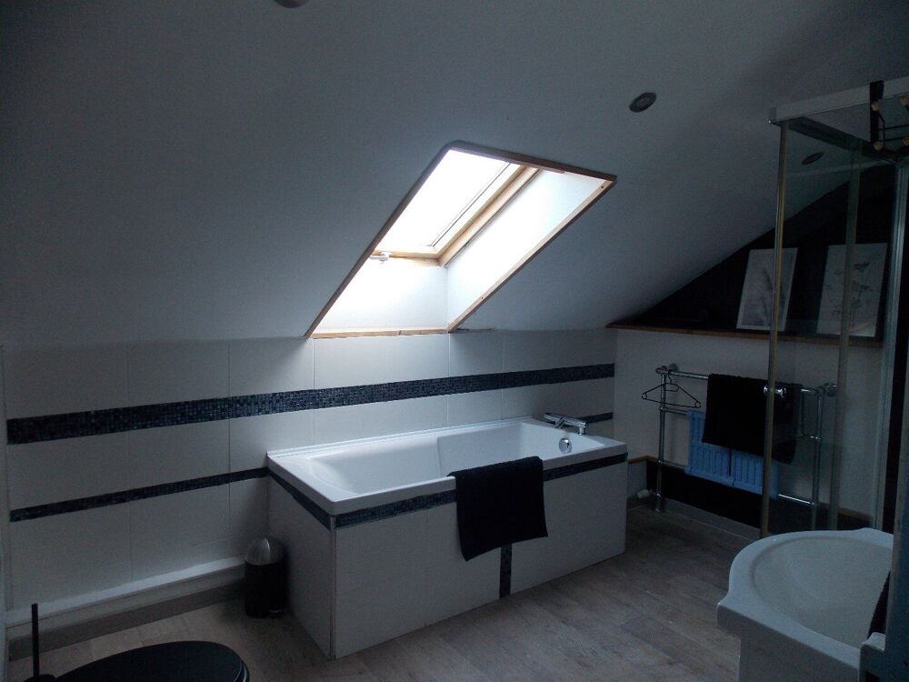 Vente Maison Belle maison individuelle en pierre rénovée de 6 chambres avec belle piscine et grand jardin attenant. Maisonnais sur tardoire