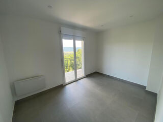 Appartement à louer 3 pièces 57 m²
