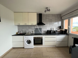  Appartement à louer 4 pièces 75 m²