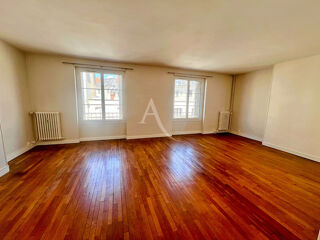  Appartement à louer 3 pièces 94 m²