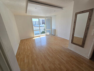  Appartement à louer 3 pièces 64 m²