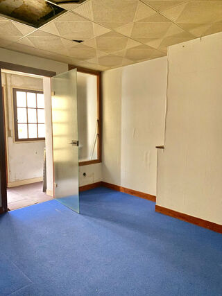  Immeuble à vendre 6 pièces 150 m²