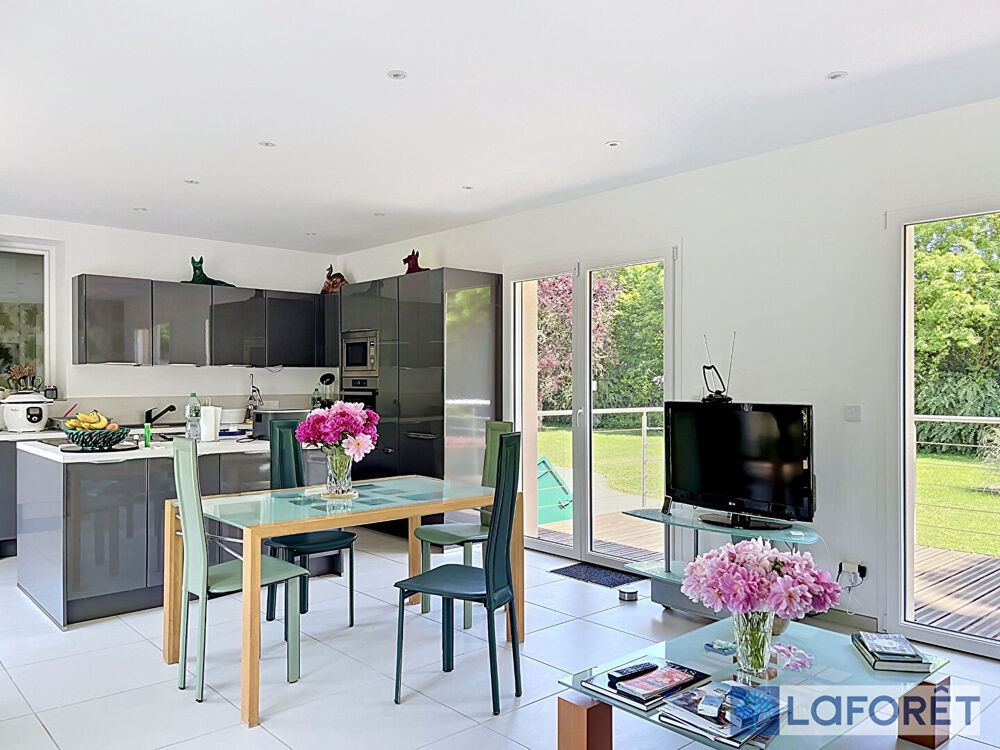 Vente Maison Maison Bourbonne-les-Bains 8 pièce(s) 198m² Bourbonne les bains