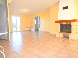  Maison à louer 4 pièces 98 m²