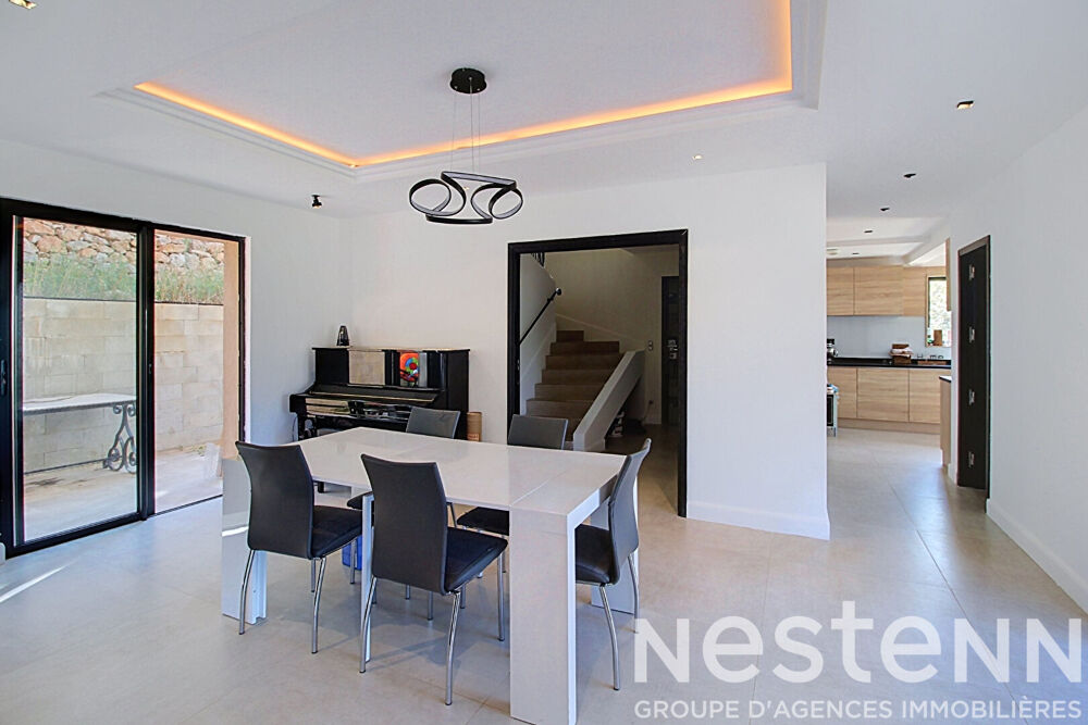 Vente Maison A VENDRE à CLAVIERS ? Villa contemporaine 4 chambres avec piscine et vue dégagée Claviers