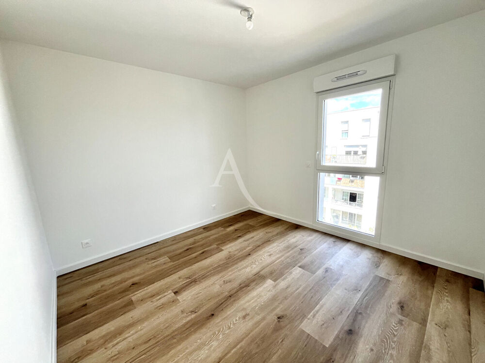 Location Appartement VANNES GARE à louer Appartement  3 pièces avec balcon Vannes