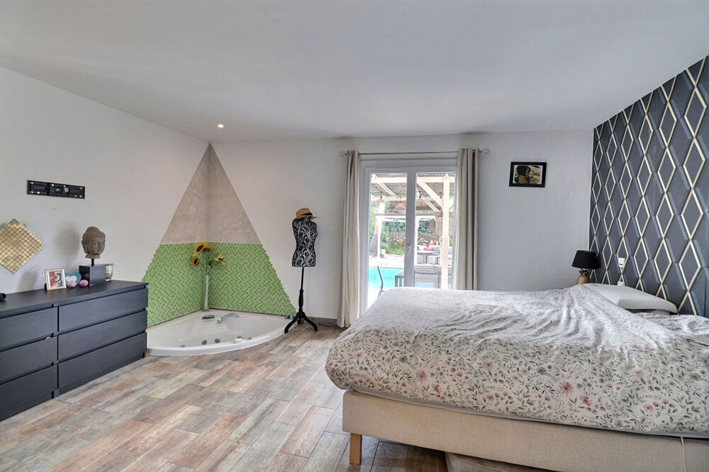 � vendre  Maison Roquebrune-sur-Argens (83520)