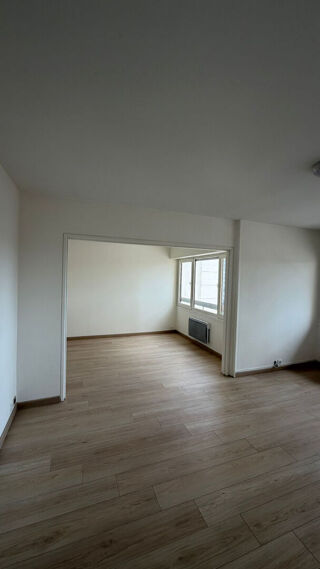  Appartement à louer 3 pièces 64 m²