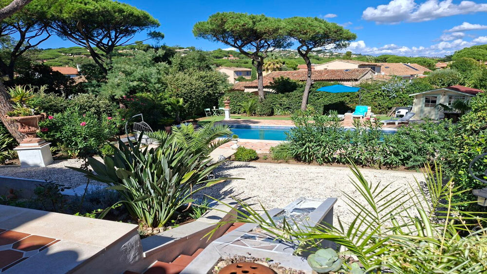 Vente Maison Sainte-Maxime - Villa rénovée T4, piscine, terrasse 200 m², jardin 677 m², 300 m de la mer Sainte maxime