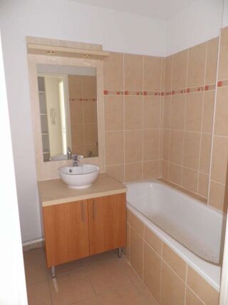  Appartement à louer 1 pièce 28 m²