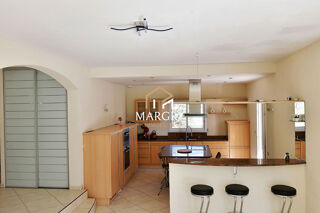  Maison � vendre 6 pi�ces 200 m�